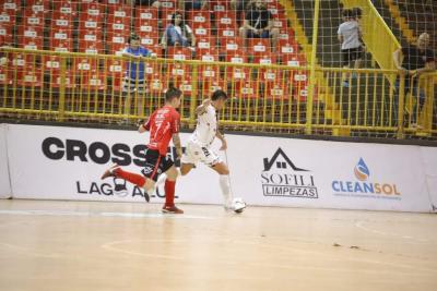 Em noite apagada, Operário Laranjeiras foi goleado por Campo Mourão e fica de fora da final da Copa Paraná de Futsal